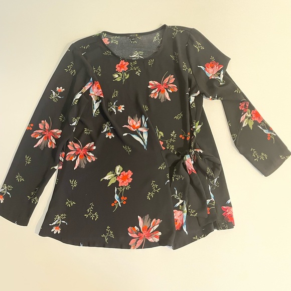 Ann Taylor Size Small Top - Picture 5 of 5